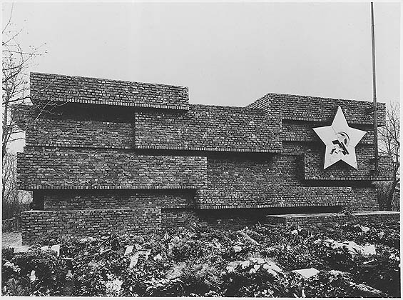 monumento a Rosa Luxemburg e Karl Liebknecht, Berlino (demolito)