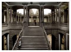 <b>Eurídice desciende definitivamente al mundo de los muertos.</b> Staircase hall, with the central staircase in the foreground and the courtyard in the background, Colegio de Minería, Mexico City (2007).