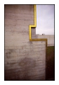 Complesso monumentale Brion, particolare del profilo del propileo con tessere di colore giallo